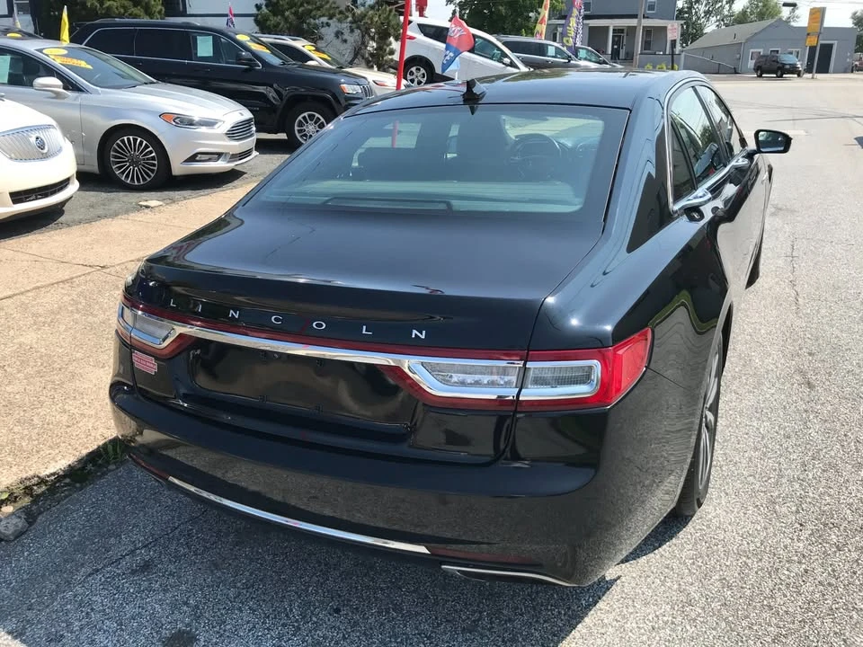 2019 Lincoln Continental 10th Gen - Image 4 of 12