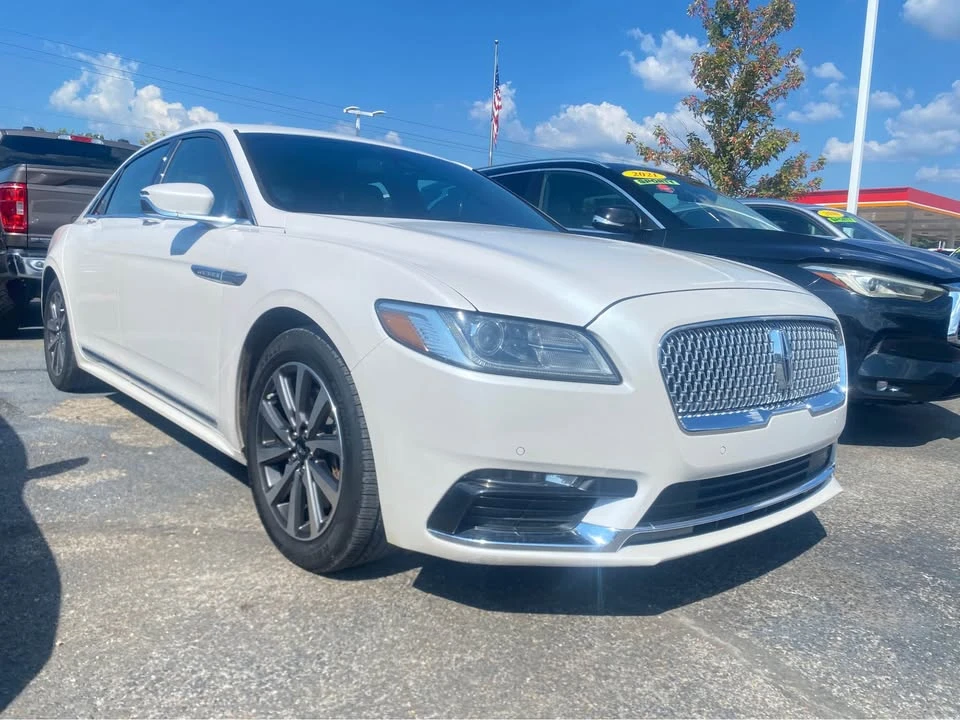 2019 Lincoln Continental 10th Gen - Image 2 of 6