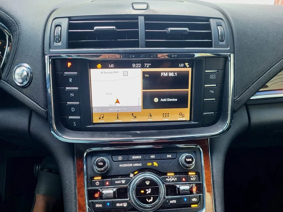 2019 Lincoln Continental 10th Gen - Image 4 of 10