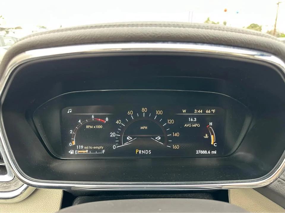 2019 Lincoln Continental 10th Gen - Image 13 of 20