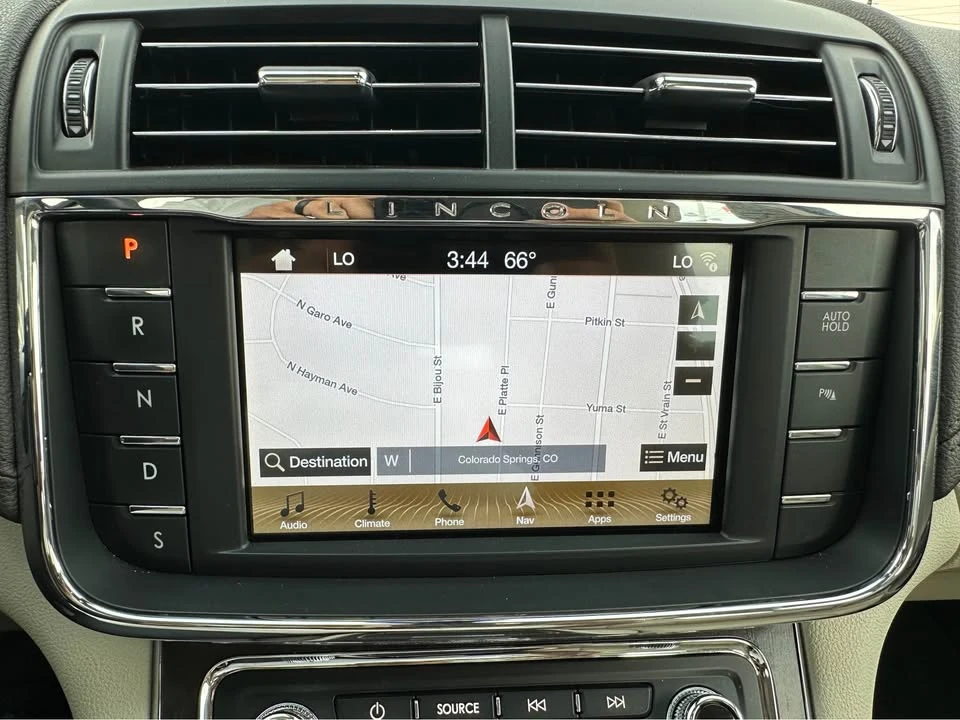 2019 Lincoln Continental 10th Gen - Image 17 of 20