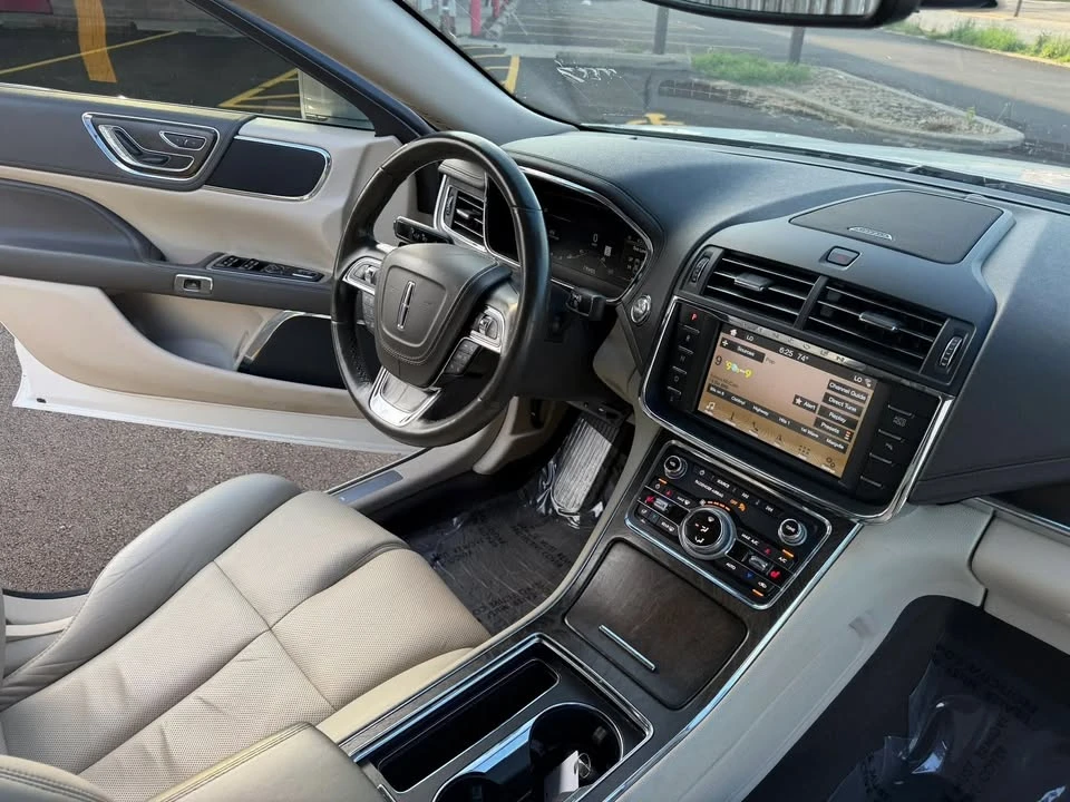 2019 Lincoln Continental 10th Gen - Image 13 of 20