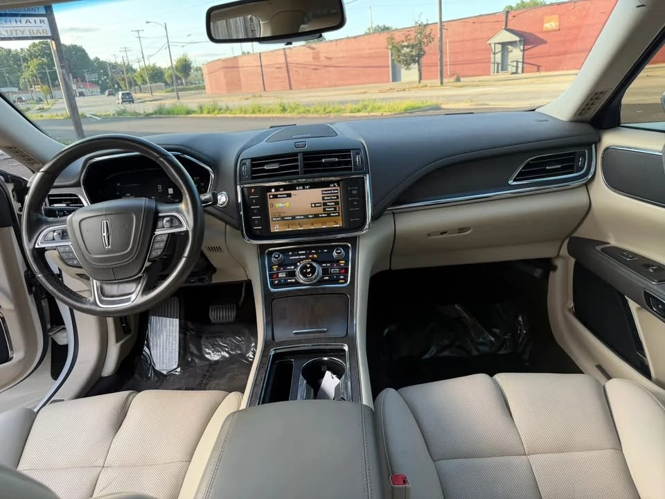 2019 Lincoln Continental 10th Gen - Image 14 of 20