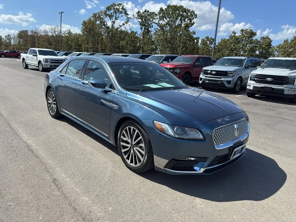 2019 Lincoln Continental 10th Gen - Image 2 of 15