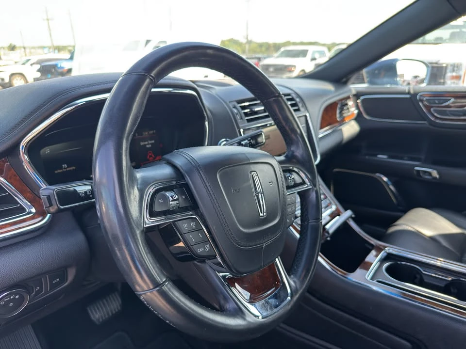 2019 Lincoln Continental 10th Gen - Image 14 of 15
