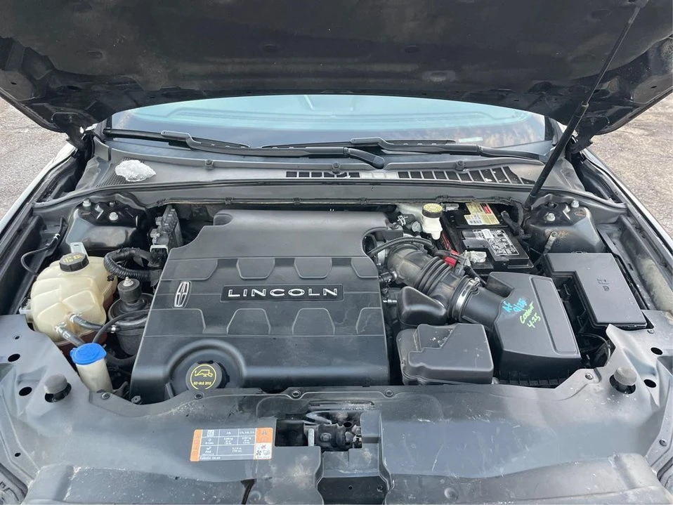 2019 Lincoln Continental 10th Gen - Image 12 of 20