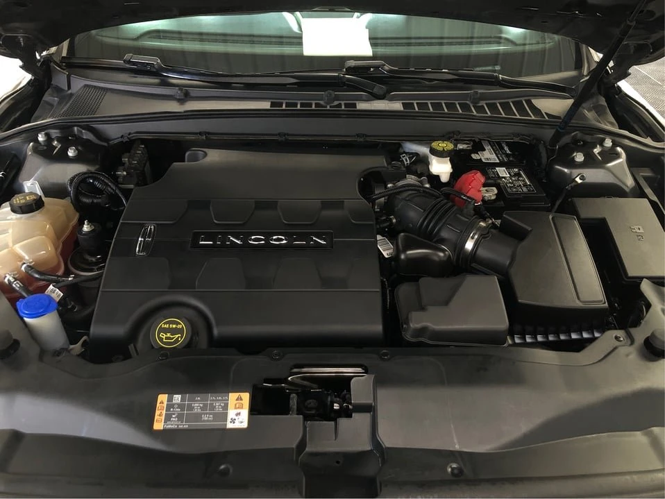 2019 Lincoln Continental 10th Gen - Image 11 of 20