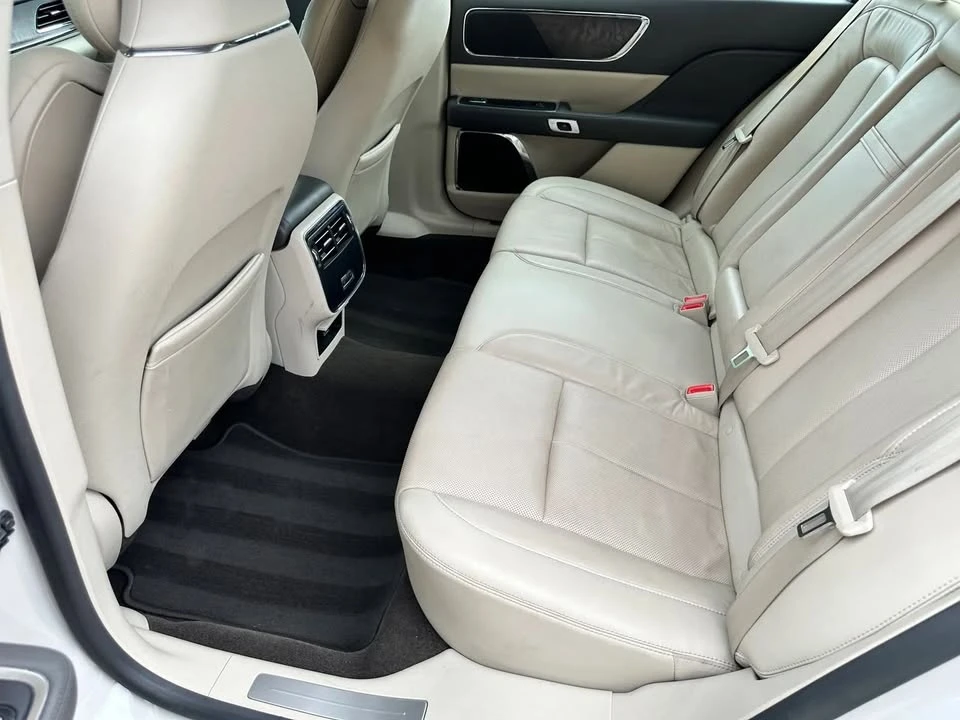 2019 Lincoln Continental 10th Gen - Image 12 of 20