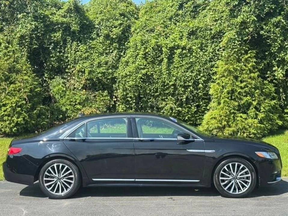 2019 Lincoln Continental 10th Gen - Image 9 of 20