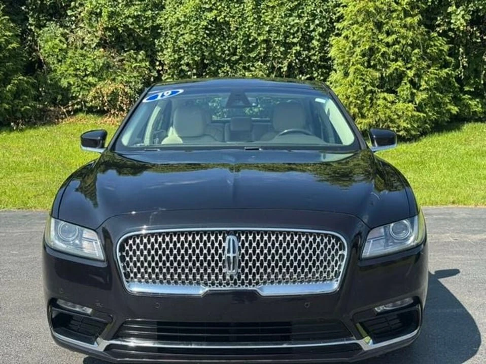 2019 Lincoln Continental 10th Gen - Image 11 of 20
