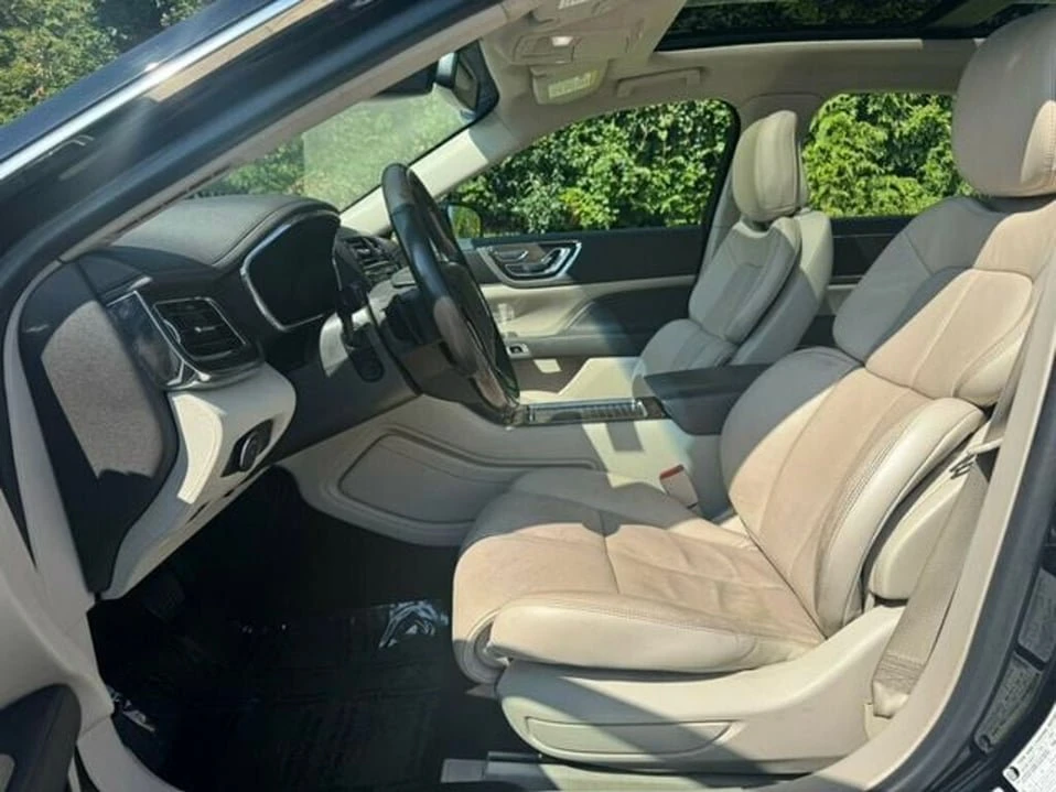 2019 Lincoln Continental 10th Gen - Image 14 of 20
