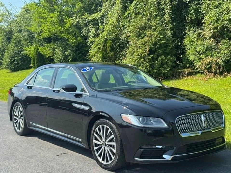 2019 Lincoln Continental 10th Gen - Image 10 of 20