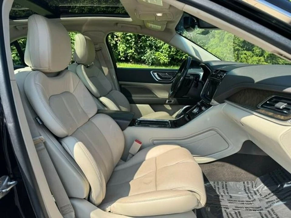 2019 Lincoln Continental 10th Gen - Image 19 of 20