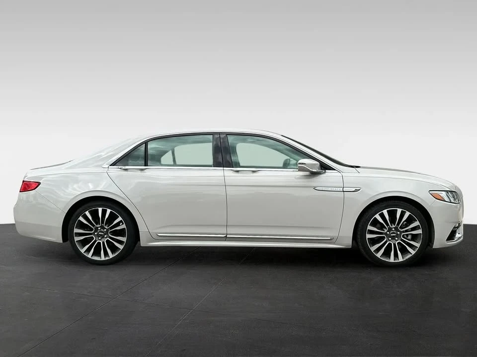 2019 Lincoln Continental 10th Gen - Image 8 of 20