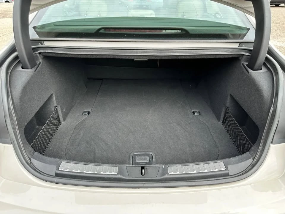 2019 Lincoln Continental 10th Gen - Image 13 of 20