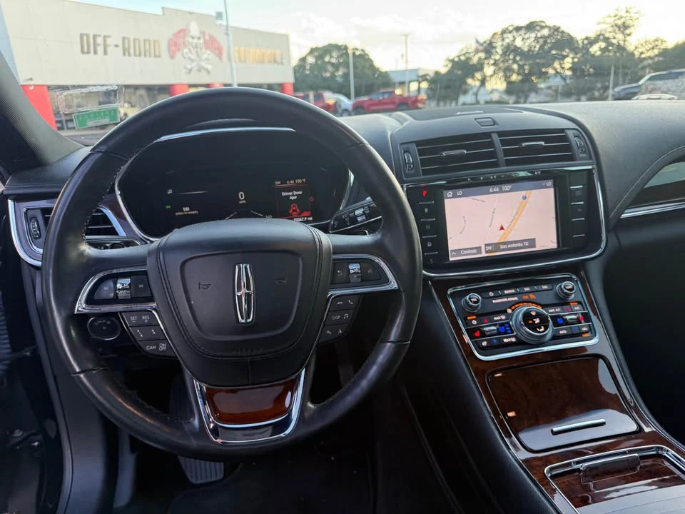 2019 Lincoln Continental 10th Gen - Image 5 of 9