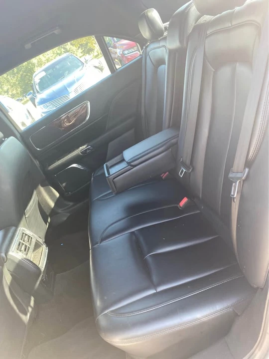 2019 Lincoln Continental 10th Gen - Image 8 of 9