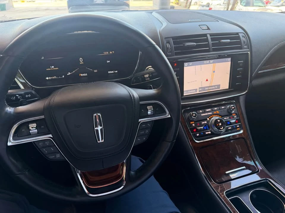 2019 Lincoln Continental 10th Gen - Image 5 of 9