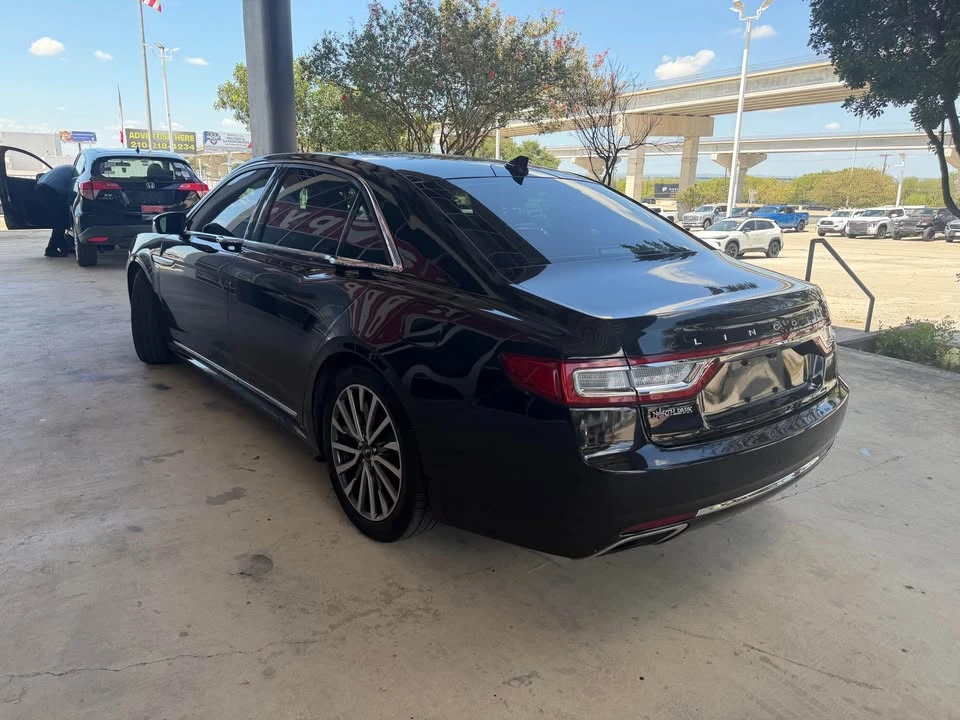 2019 Lincoln Continental 10th Gen - Image 4 of 9