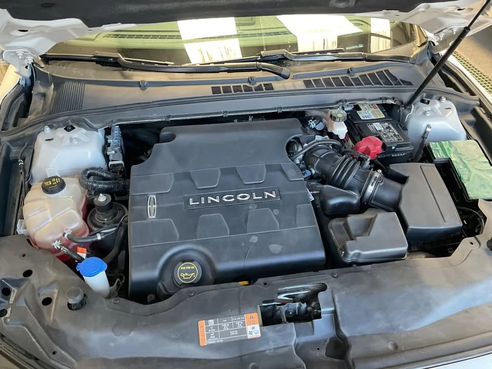 2019 Lincoln Continental 10th Gen - Image 14 of 15