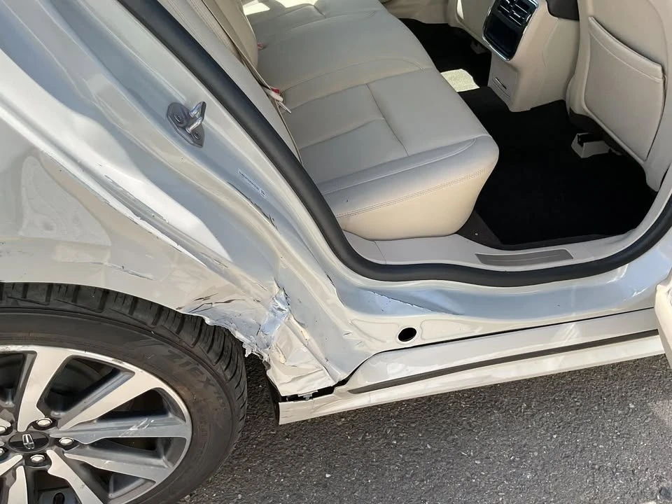 2019 Lincoln Continental 10th Gen - Image 9 of 15