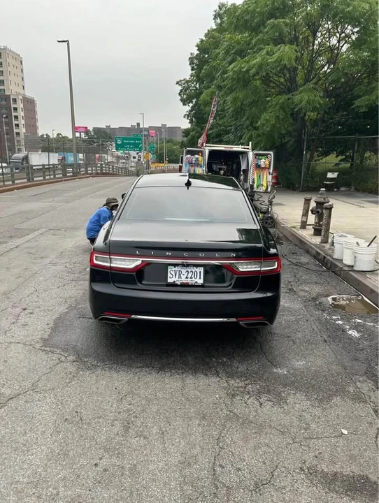 2019 Lincoln Continental 10th Gen - Image 2 of 9