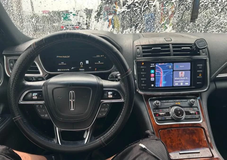 2019 Lincoln Continental 10th Gen - Image 5 of 9