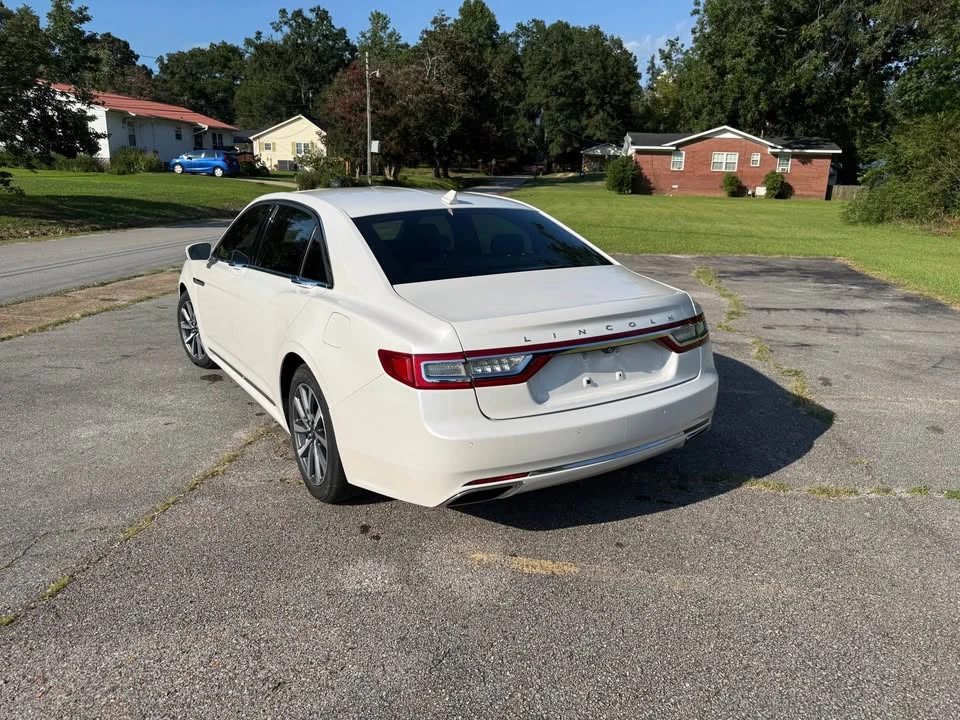 2019 Lincoln Continental 10th Gen - Image 3 of 10