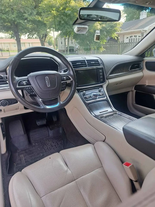 2019 Lincoln Continental 10th Gen - Image 7 of 10