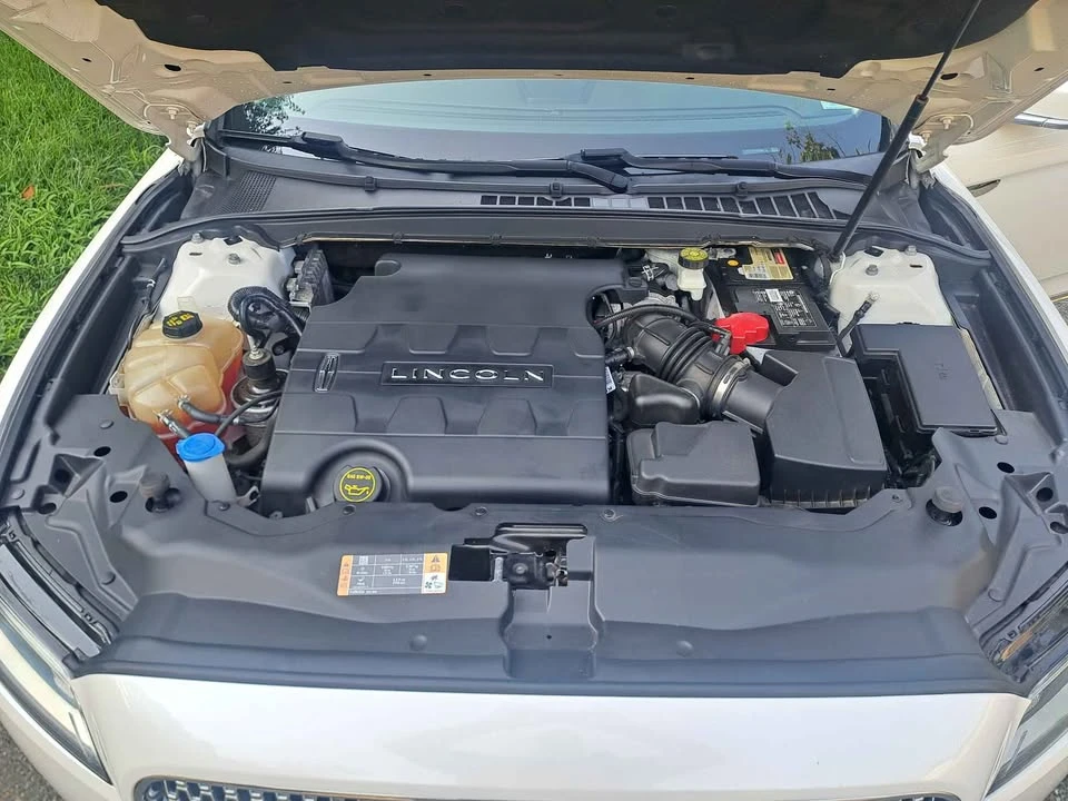 2019 Lincoln Continental 10th Gen - Image 10 of 10