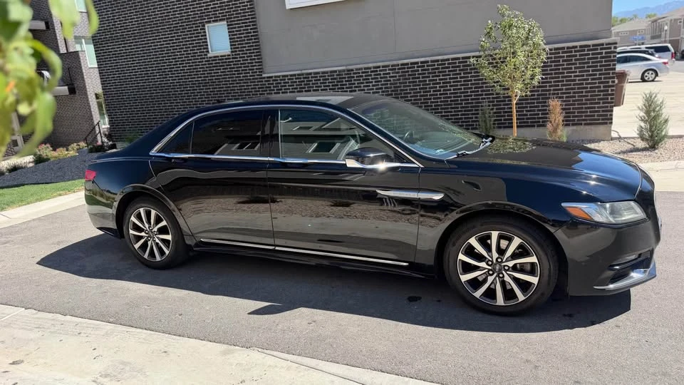 2019 Lincoln Continental 10th Gen - Image 4 of 19