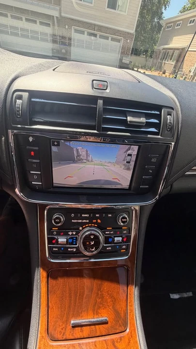 2019 Lincoln Continental 10th Gen - Image 16 of 19
