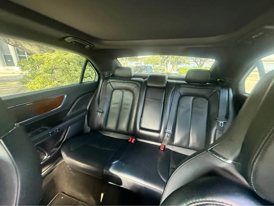2019 Lincoln Continental 10th Gen - Image 12 of 14