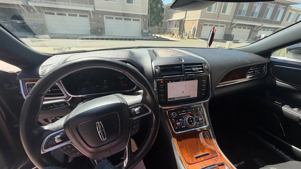 2019 Lincoln Continental 10th Gen - Image 15 of 19