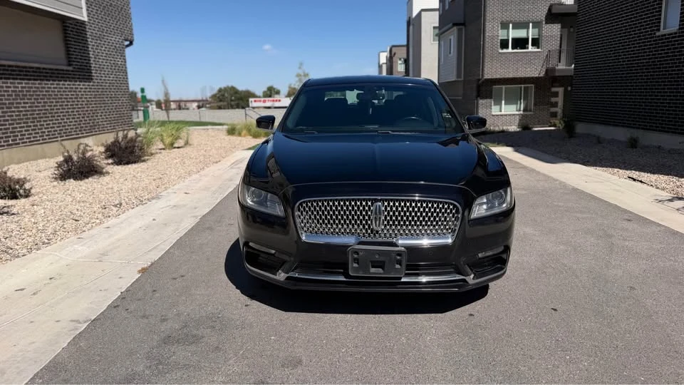 2019 Lincoln Continental 10th Gen - Image 2 of 19