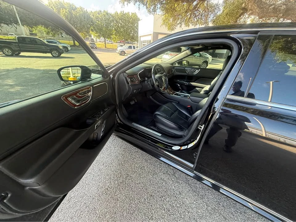 2019 Lincoln Continental 10th Gen - Image 9 of 14