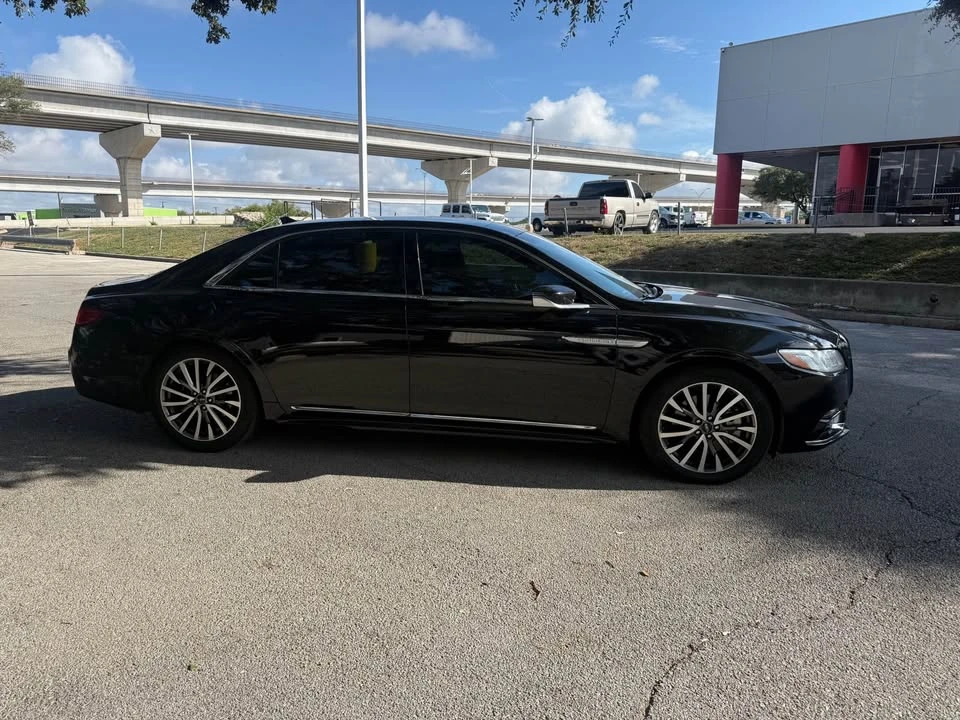 2019 Lincoln Continental 10th Gen - Image 4 of 14