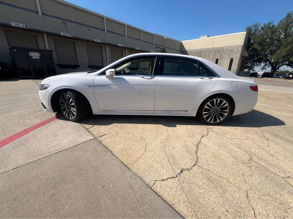 2019 Lincoln Continental 10th Gen - Image 3 of 9
