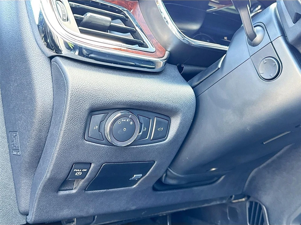 2019 Lincoln Continental 10th Gen - Image 10 of 21