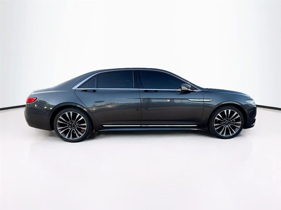 2019 Lincoln Continental 10th Gen - Image 13 of 14