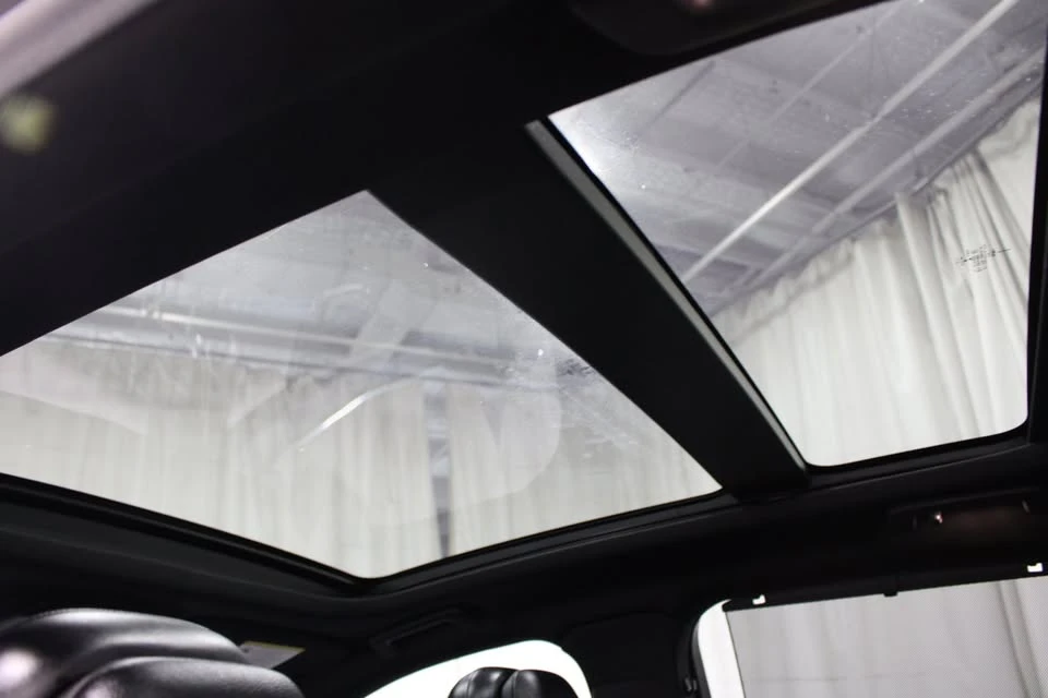 2019 Lincoln Continental 10th Gen - Image 18 of 20