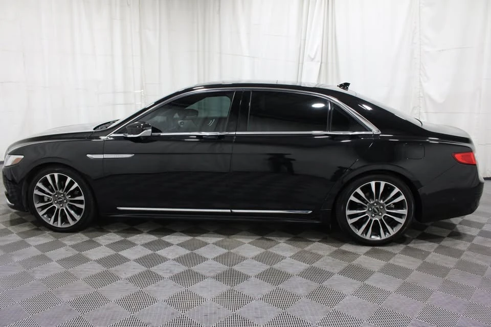 2019 Lincoln Continental 10th Gen - Image 3 of 20