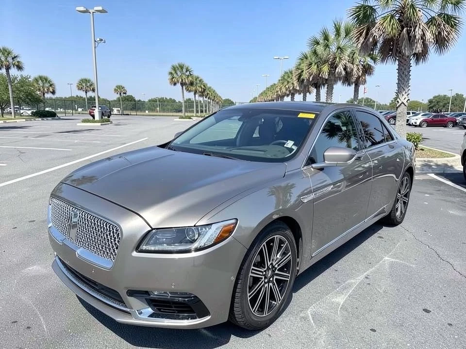 2019 Lincoln Continental 10th Gen - Image 16 of 20