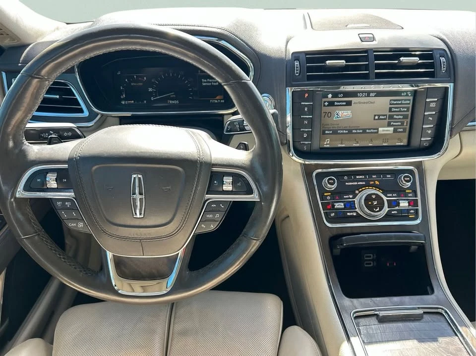 2019 Lincoln Continental 10th Gen - Image 18 of 20