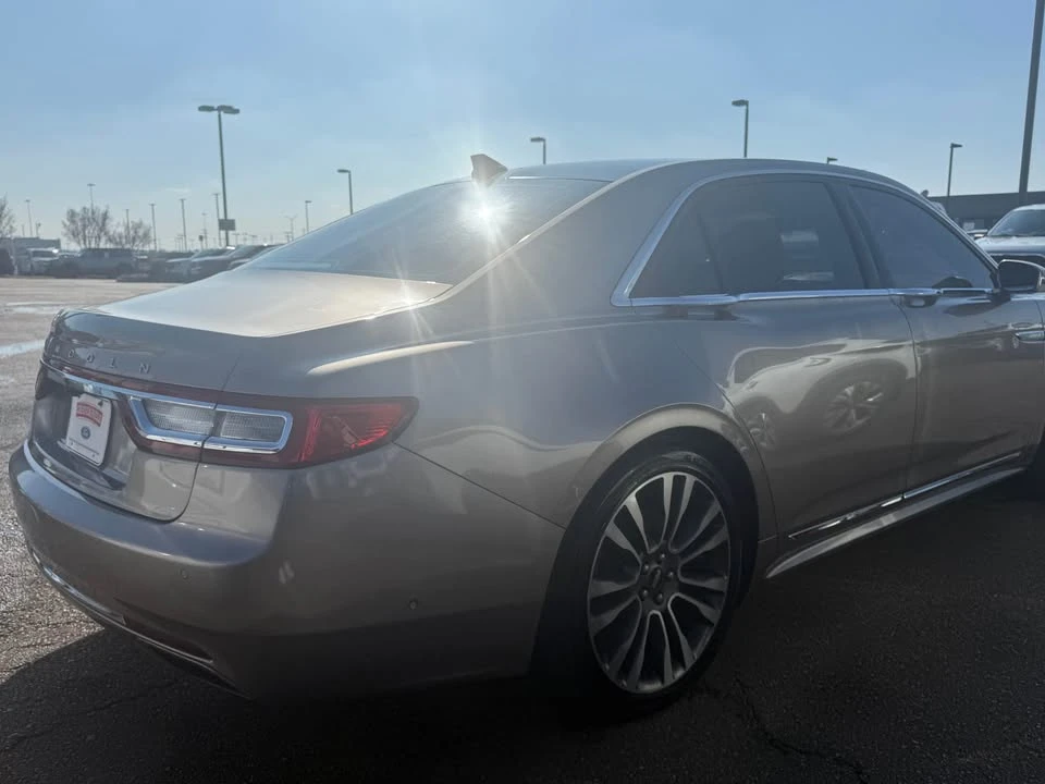 2019 Lincoln Continental 10th Gen - Image 5 of 10
