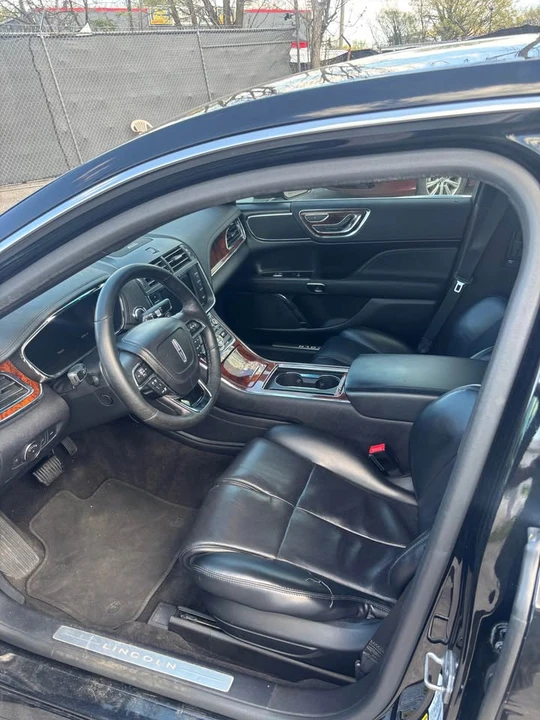 2019 Lincoln Continental 10th Gen - Image 9 of 11
