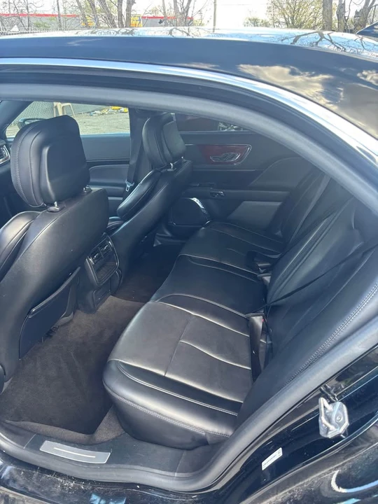 2019 Lincoln Continental 10th Gen - Image 10 of 11