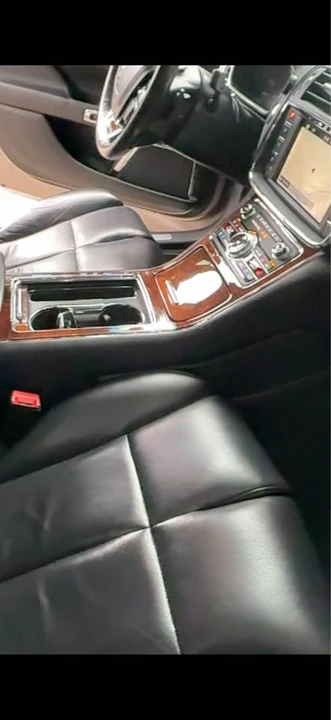 2019 Lincoln Continental 10th Gen - Image 6 of 9