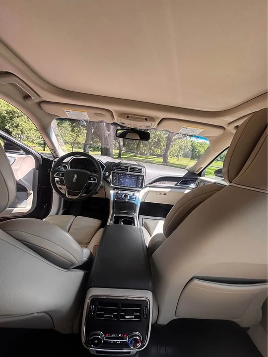 2019 Lincoln Continental 10th Gen - Image 2 of 7