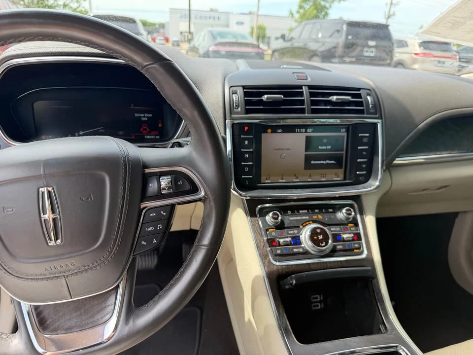 2019 Lincoln Continental 10th Gen - Image 4 of 5